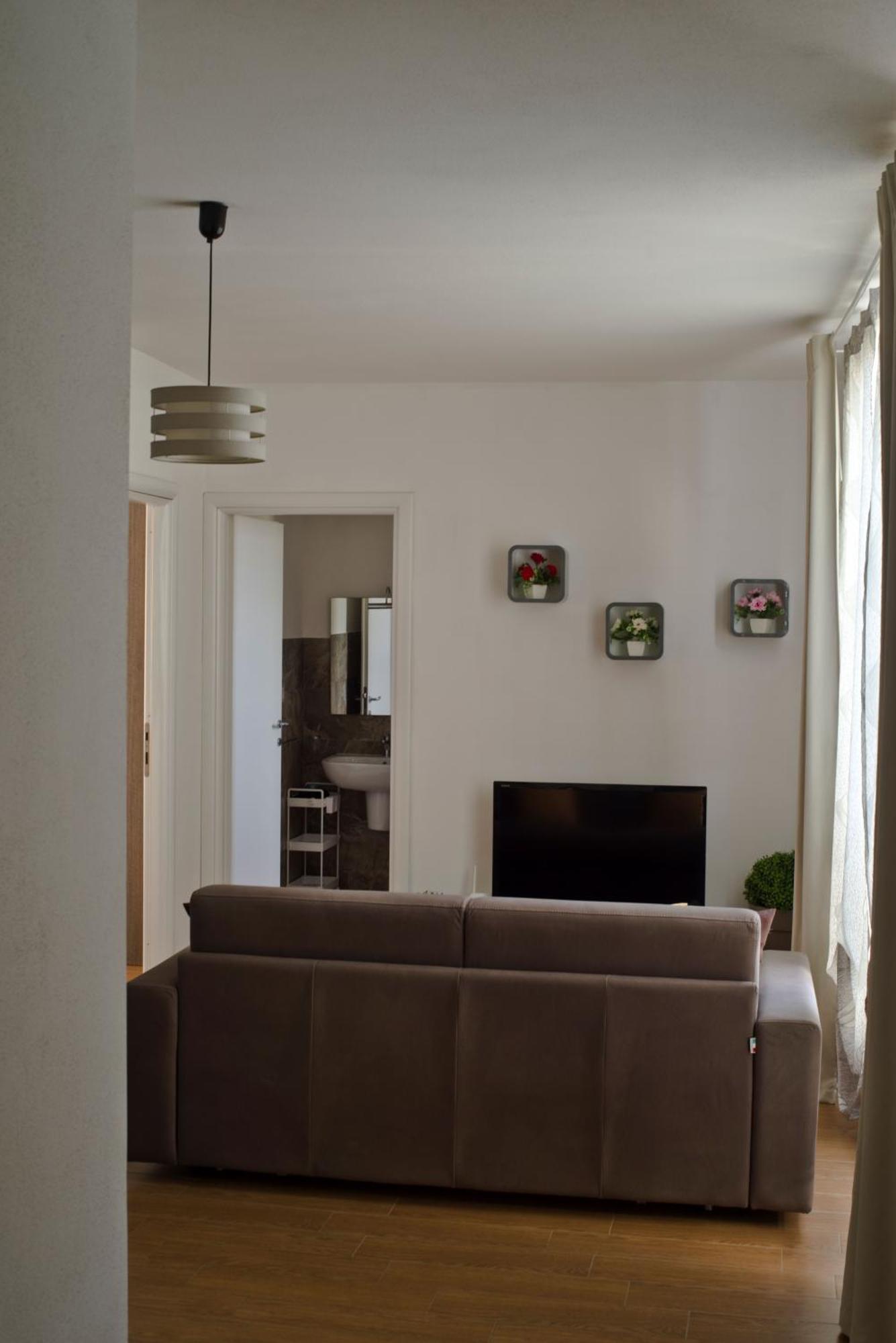 Rebecca Apartment *